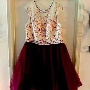 Beautiful party dress. Size 18